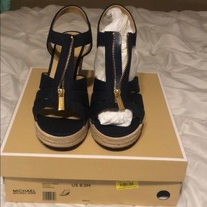 Michael Kors size 8.5M Berkley Wedge shoes